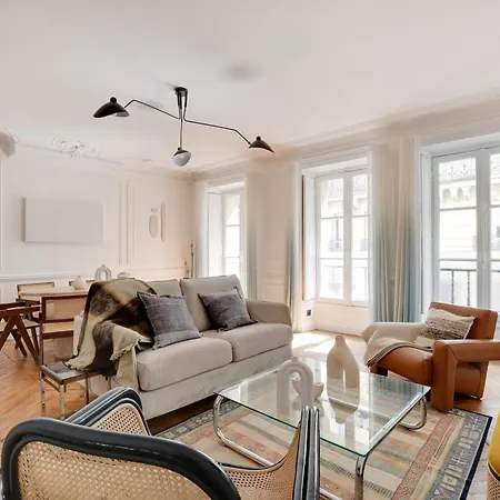 Parisian Luxury & Charm - St Germain Apartment