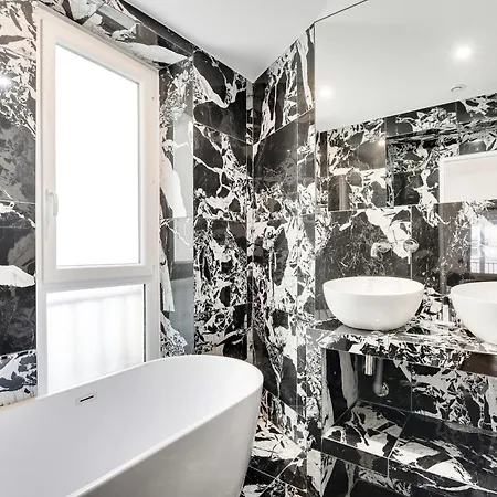 Parisian Luxury & Charm - St Germain Apartment